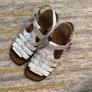 9W Faded Glory sandals
